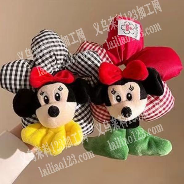 商贸城大量布艺发圈订单，如图，米奇充棉花