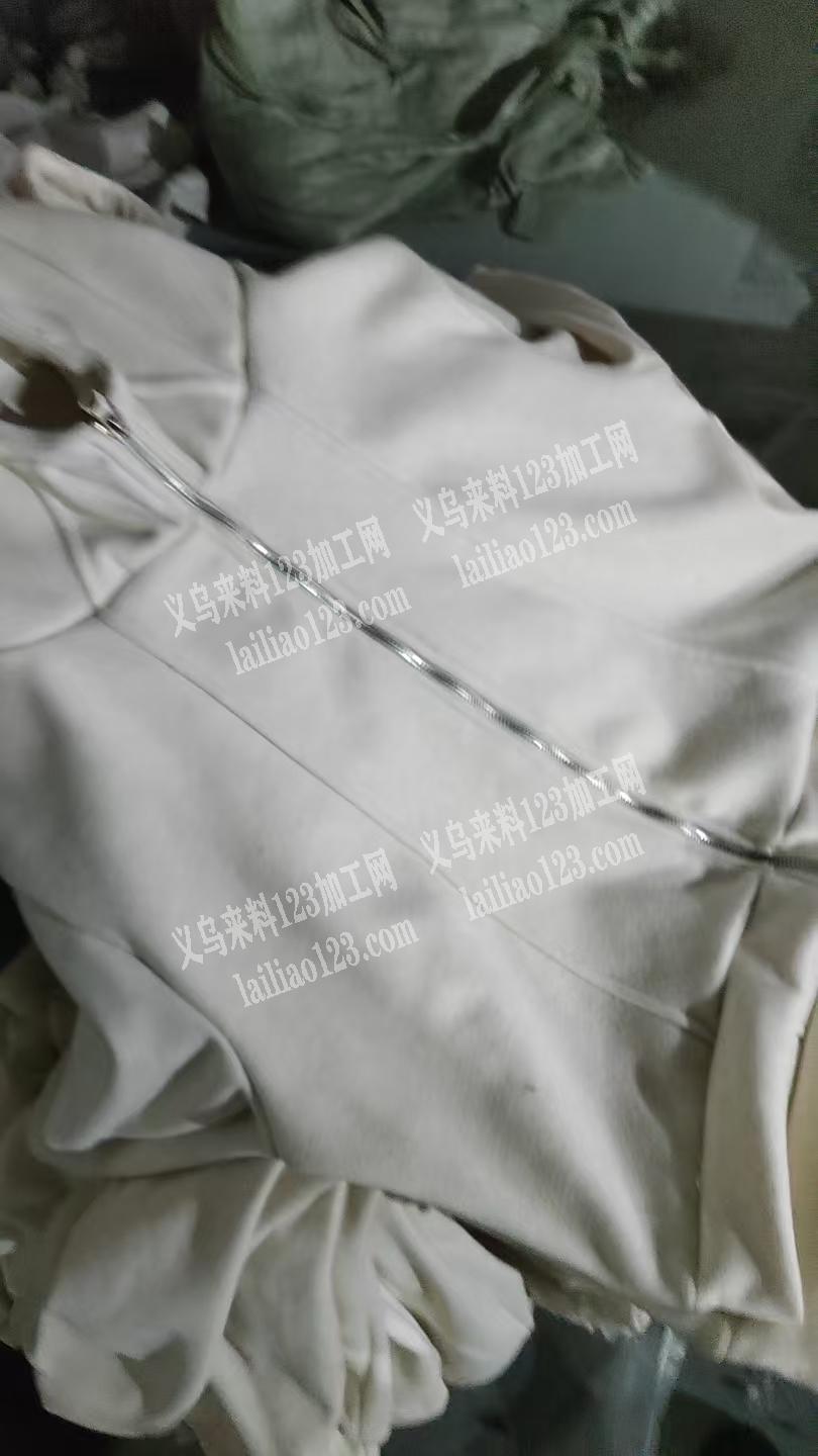 拉链卫衣外发，能做的联系。可以做到年底李