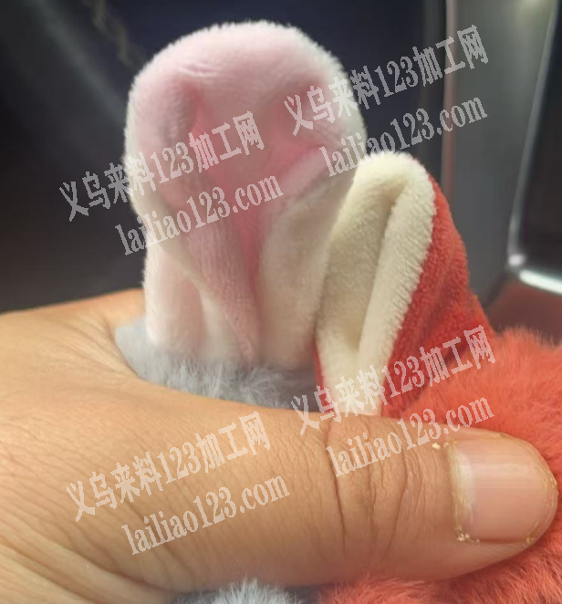 毛绒帽子上面的耳朵，寻找加工厂或者成品工