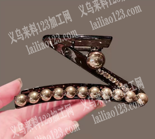 这款点钻点珍珠，谁家做过联系一下我，。谢