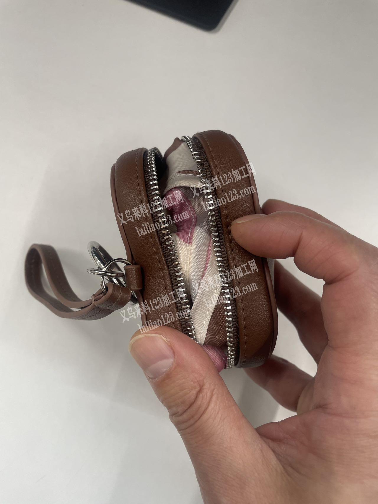 【皮革小包。皮革包包挂件订单，箱包订单外