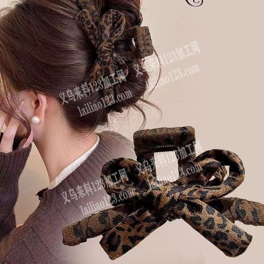 大量采购如图抓夹，有货的厂家；联系我详谈