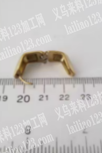 寻找不锈钢耳扣的源头工厂，请联系详谈。有