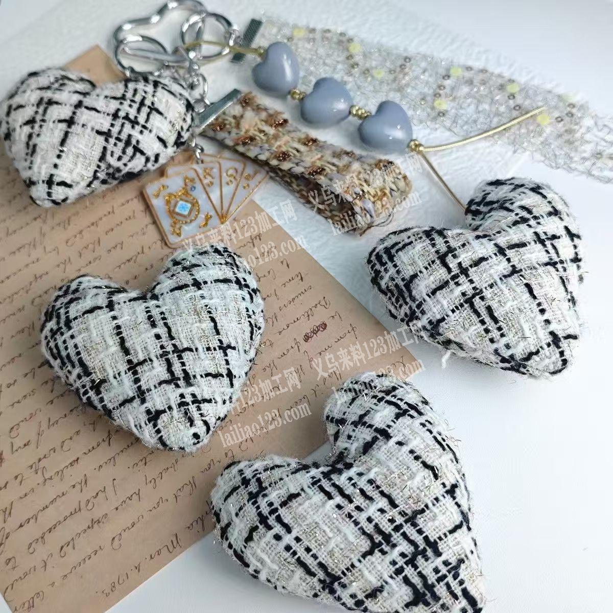 布艺爱心桃订单。挂件订单，如图，寻找厂家