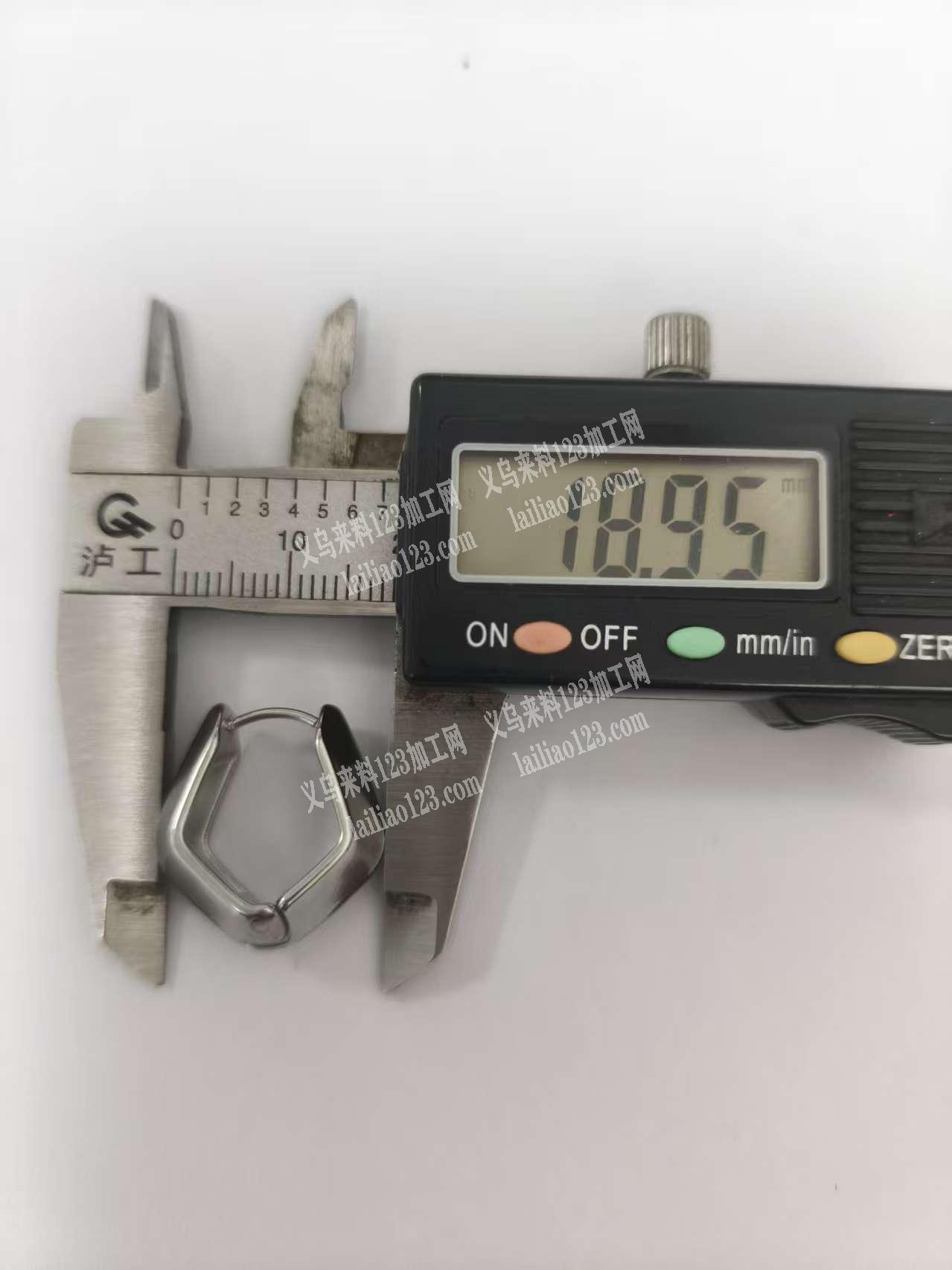 不锈钢耳扣订单，寻找源头工厂，有订单，老