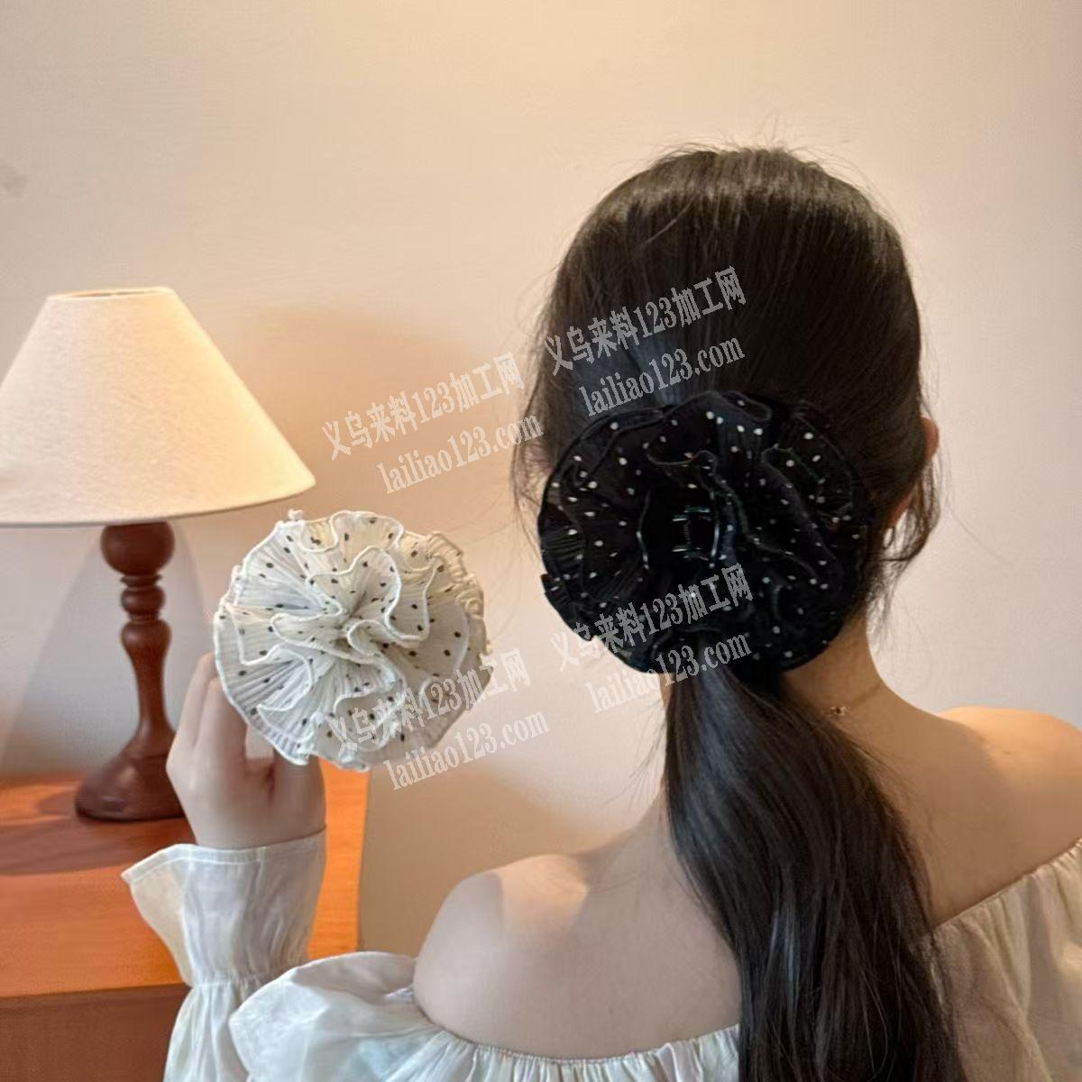 布艺花边发夹。，抓夹。如图。这样的。寻找