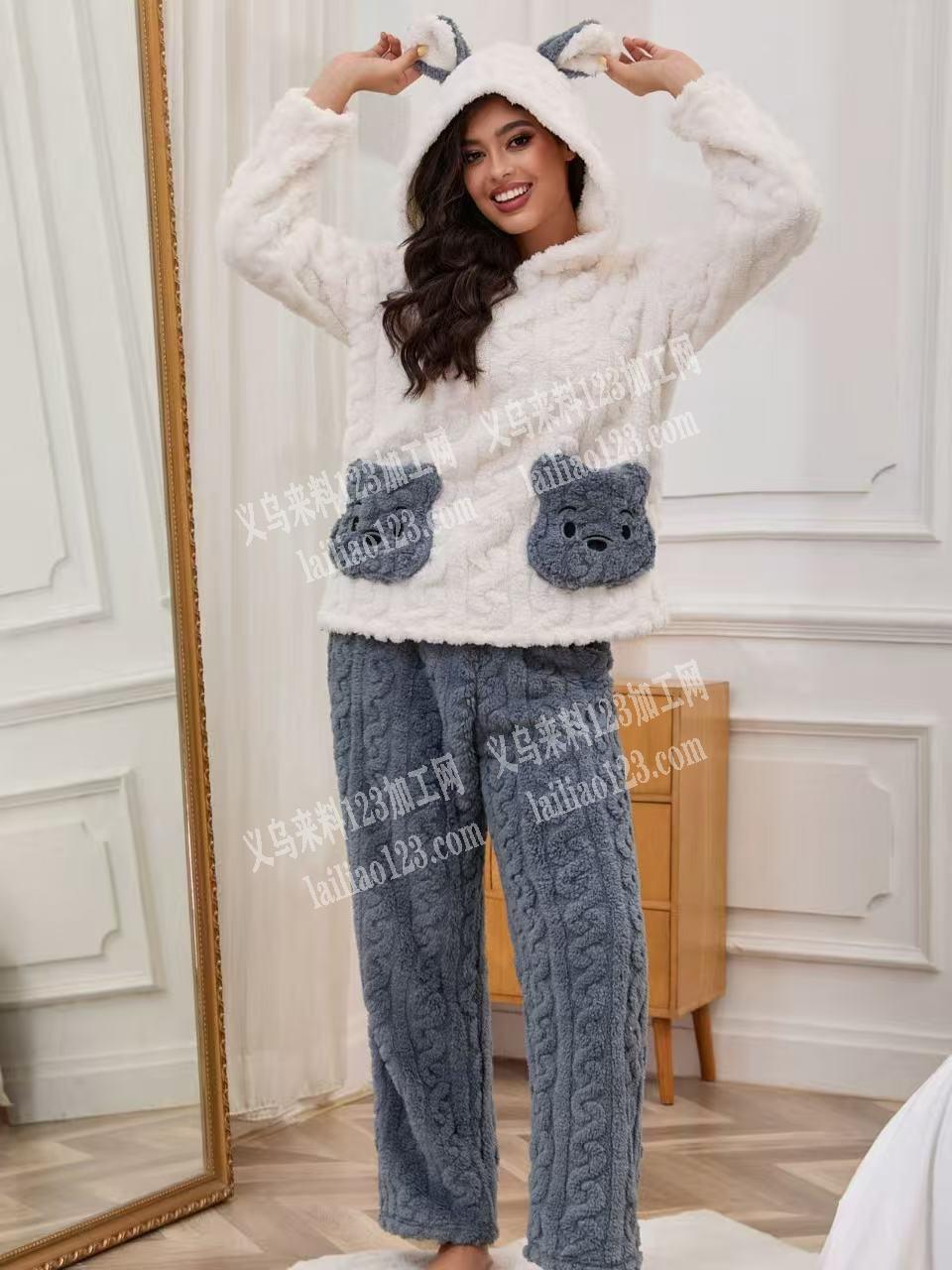 睡衣订单外发加工，3个色一共1200套。