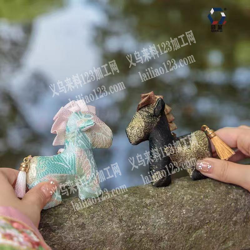 老板委托寻找：【发外地做】充棉的布艺挂件