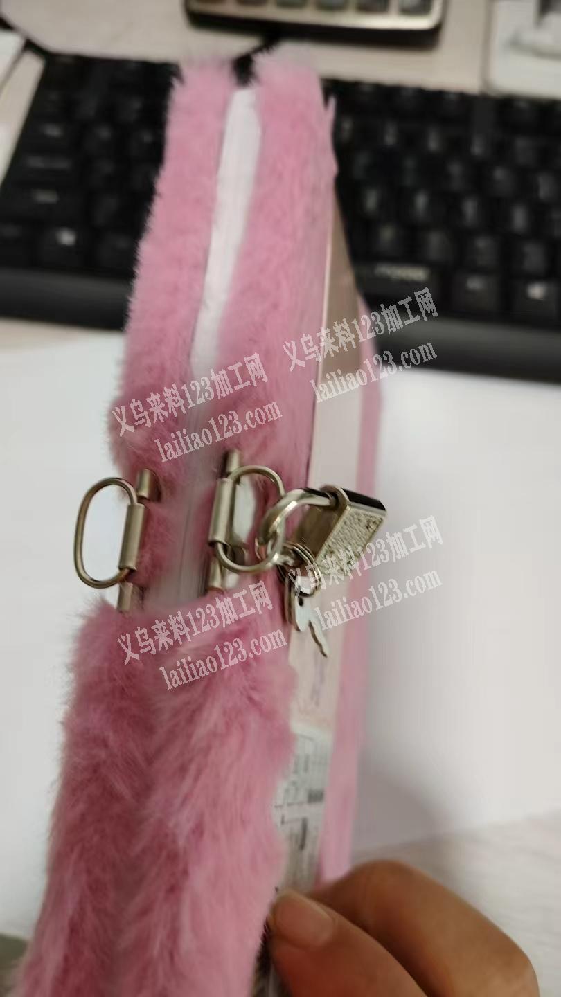 外贸公司大量毛绒笔记本订单，。如图，寻找