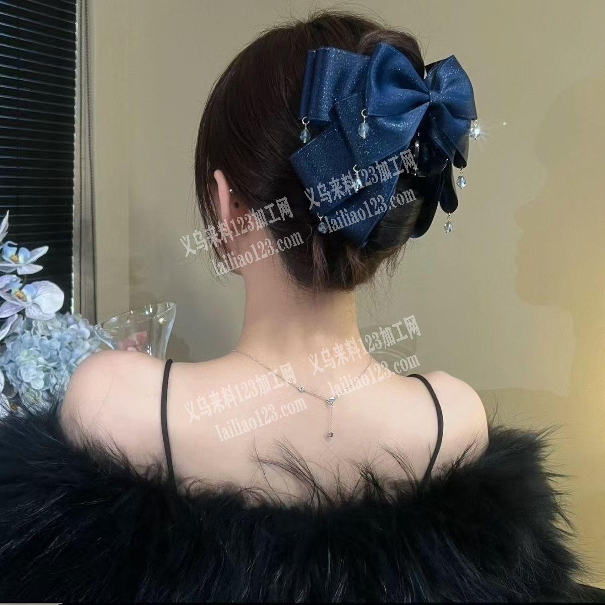 布艺蝴蝶结打胶枪手工活外发。，如图。寻找