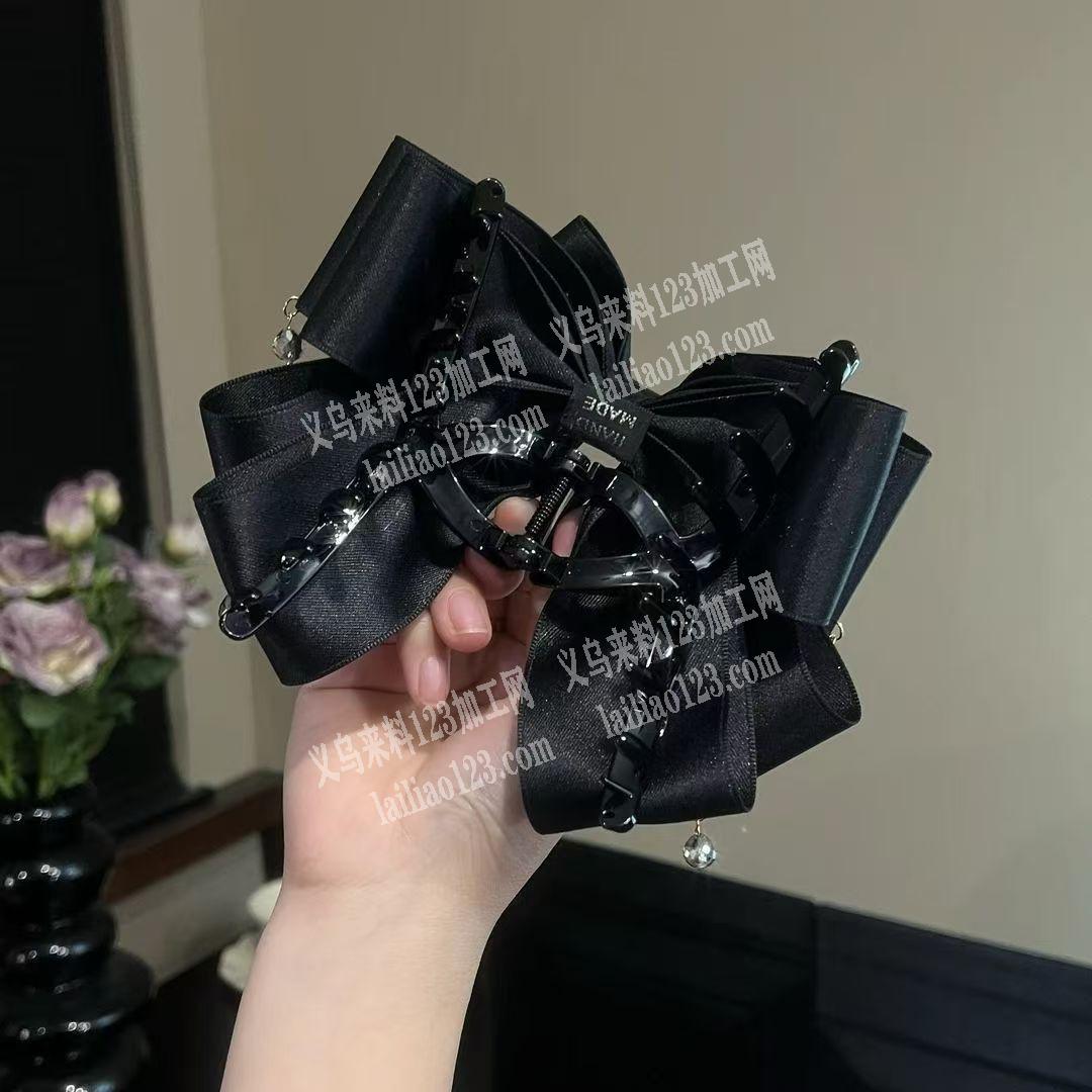 布艺蝴蝶结打胶枪手工活外发。，如图。寻找