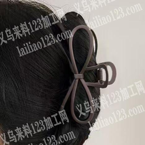 采购这个注塑抓夹的现货，有货的联系我详谈