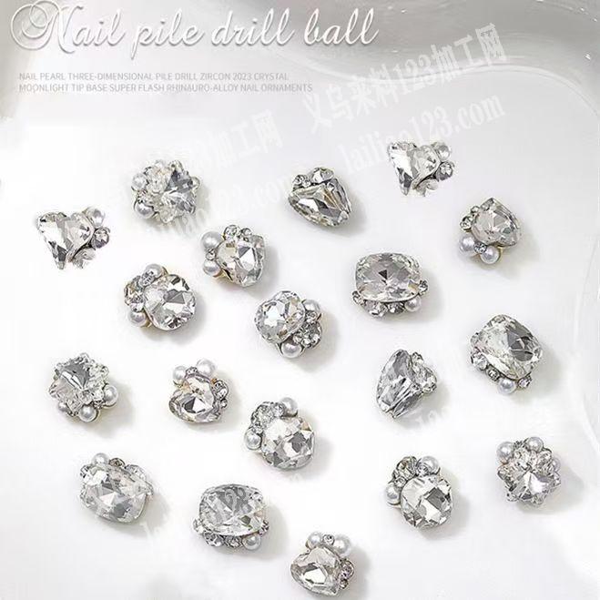 20-30万点钻外发。如图。美甲上面点钻