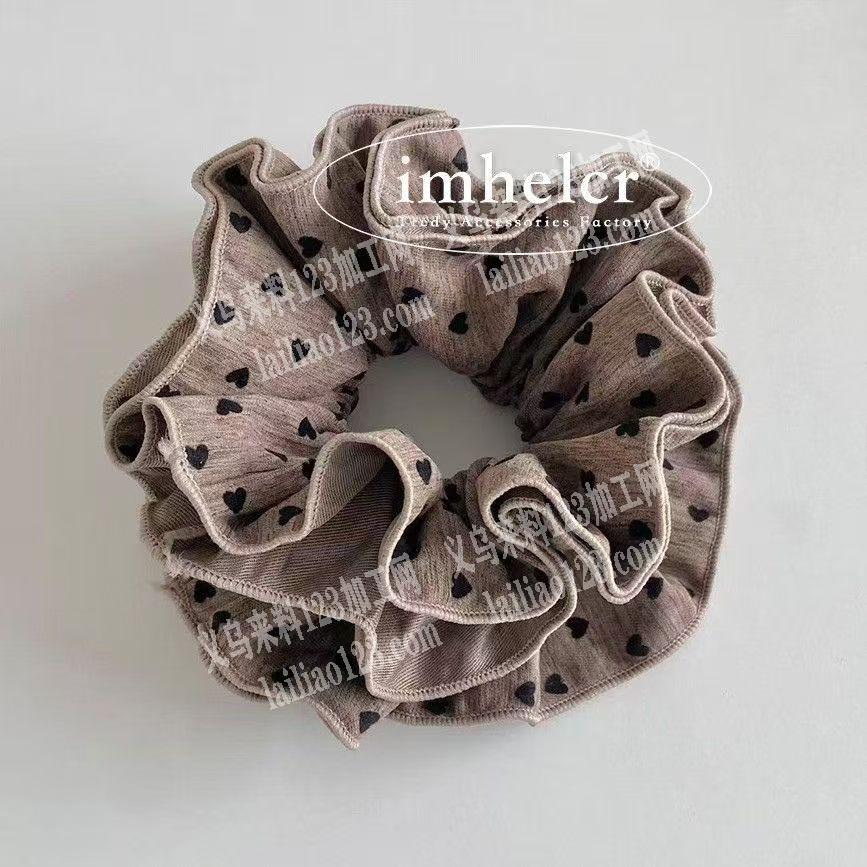 寻找专业布艺发圈的加工厂，请联系详谈，长