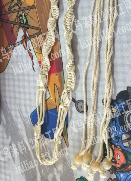 手工编织打结做腰链的手工活，如图，寻找会