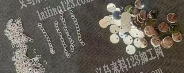 挂圈的手工活外发，。如图，饰品的手工活。