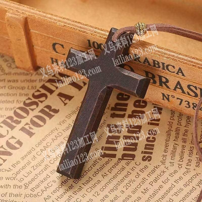 木制品订单外发，吊坠，木制品做的，寻找工