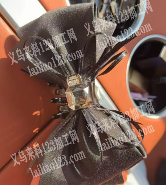 寻找会做布艺很低夹子饰品的加工厂，请联系