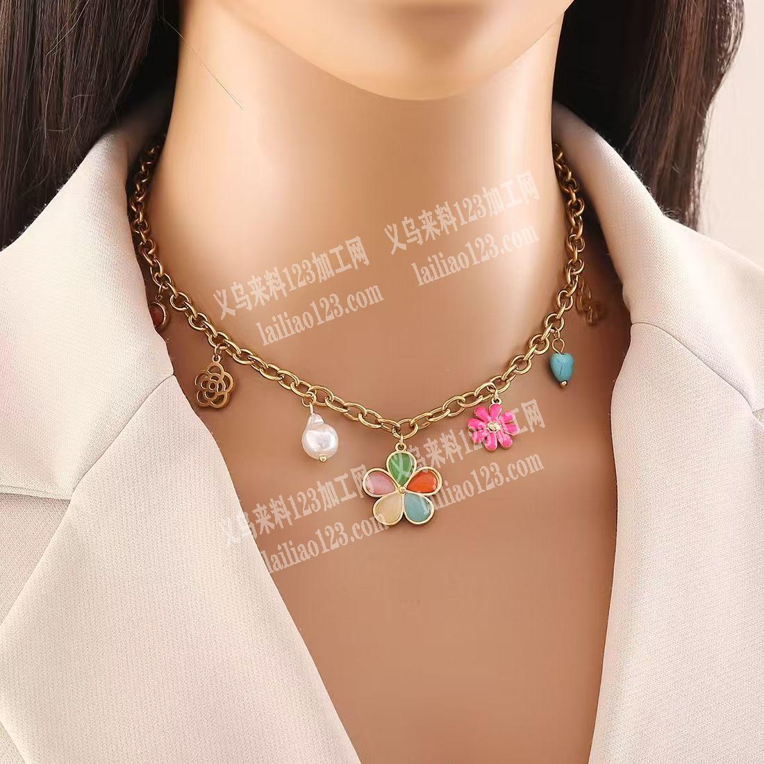 项链挂圈挂配件的手工活外发加工。发外地江