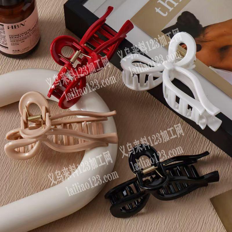 寻找专业做这个亚克力抓夹成品的工厂，请联