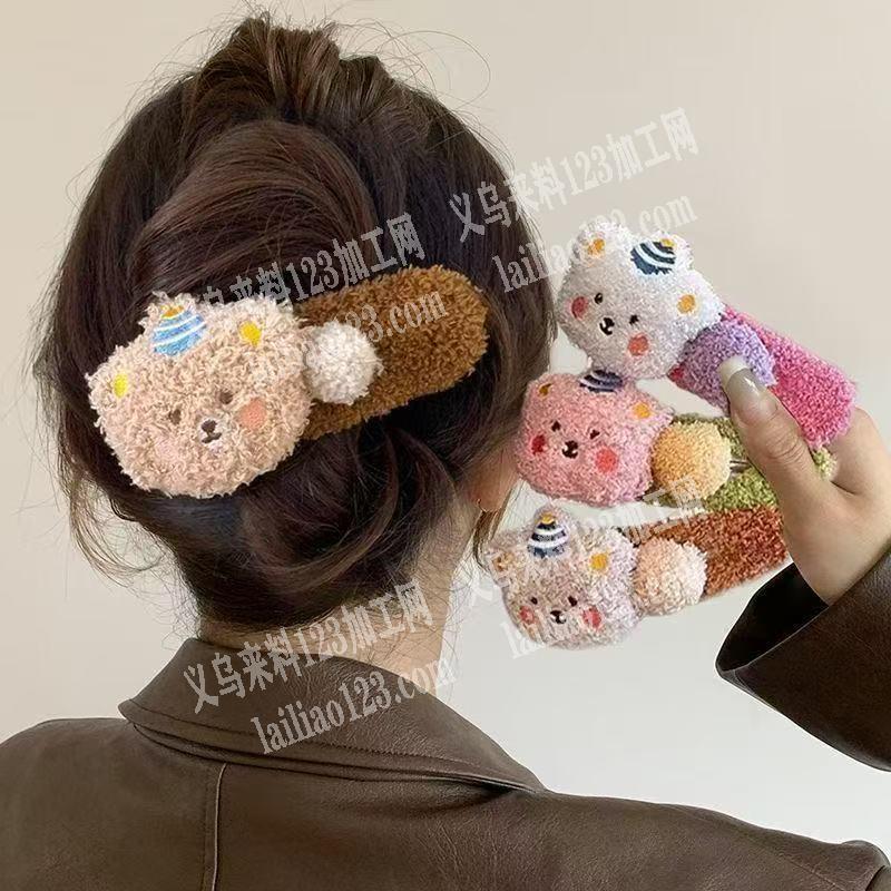 大量卡通公仔头发夹订单，如图，毛绒的发夹