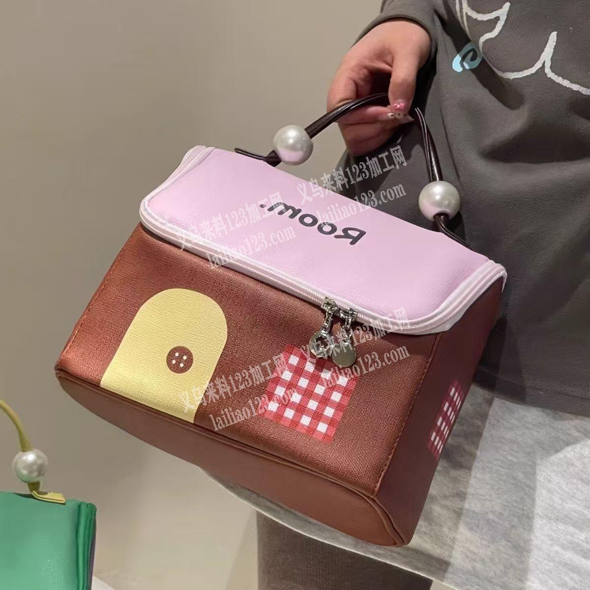 公司这个手提化妆包订单,，寻找箱包工厂，