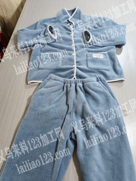 外贸服装订单外发，如图毛绒服装套装订单，