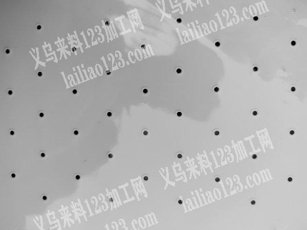 找能做这种的成品厂家或是模具厂家，材料是