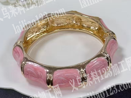 寻找专业做手镯滴油的加工厂，长期合作。，