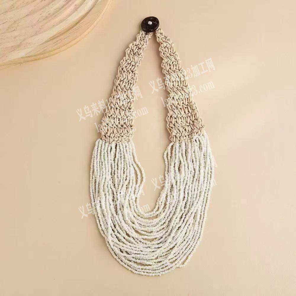 穿米珠+编织项链的手工活，如图，寻找会做