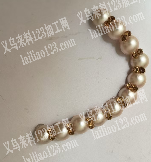 老板委托寻找：，每周要1万，发夹半圆珍珠