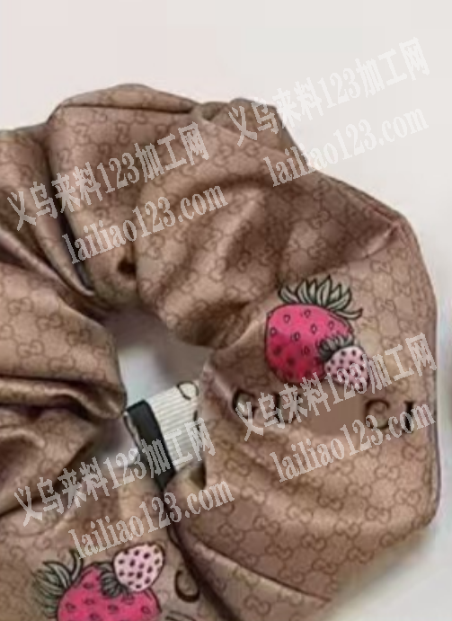 布艺发圈上面印花外发加工，如图，寻找印花