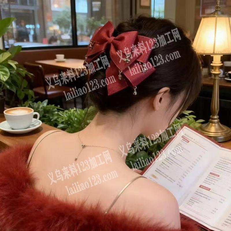 大量手工成品蝴蝶结抓夹订单，如图，寻找成