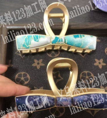 这类饰品有订单，寻找厂家。，请联系详谈