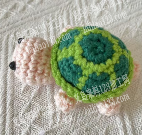 《手工活，发外地做》。寻找专业做钩针工厂