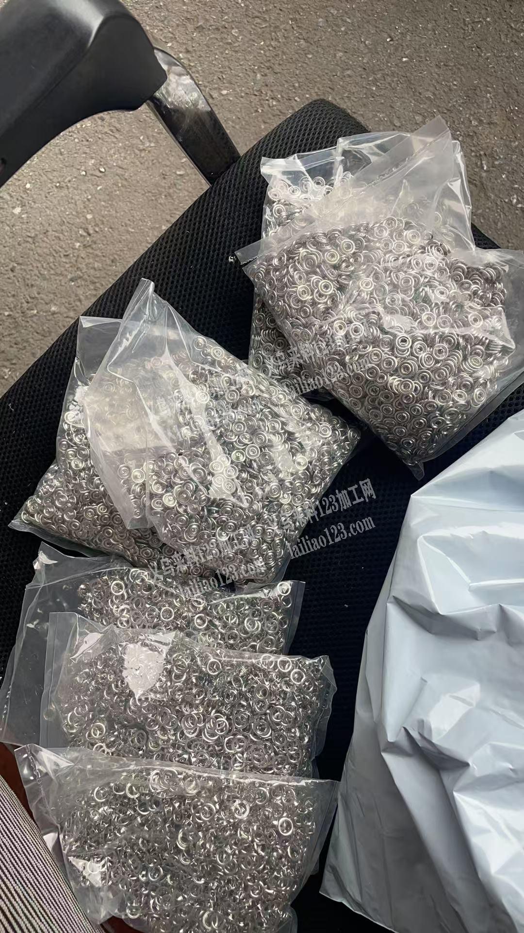 婴儿服打暗扣外发加工，长期合作，如图寻找