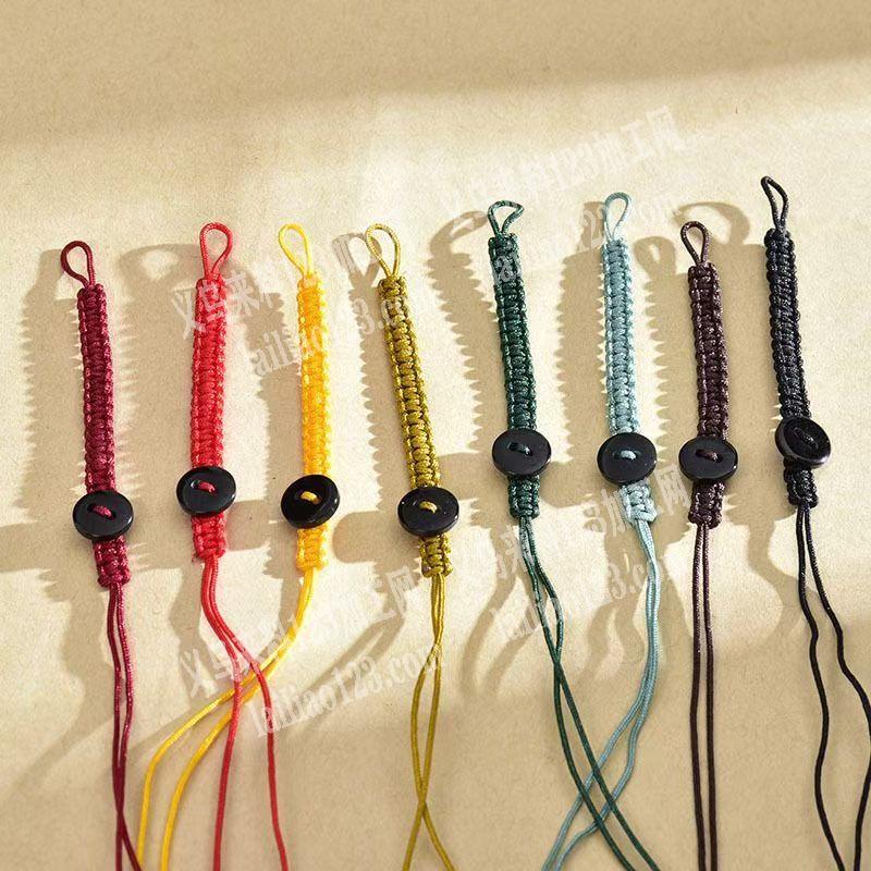 这个挂绳编织的手工活，外发加工，现在专业