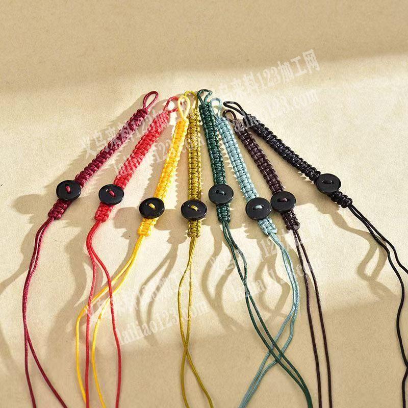 这个挂绳编织的手工活，外发加工，现在专业