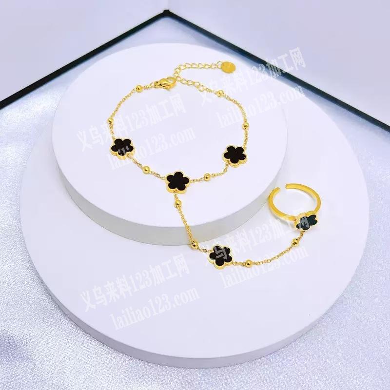 公司这个手链订单。量很大，寻找成品工厂请