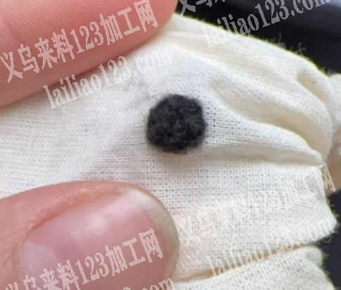 毛巾绣，毛线绣，寻找绣花的加工厂，如图，