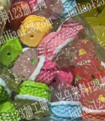 寻找配件打孔的加工厂，请联系详谈。打孔外