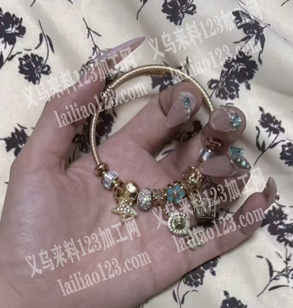 如图手链手工活外发加工，纯加工，寻找会做