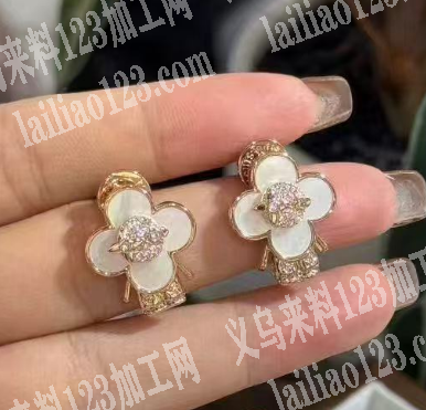 如图，寻找耳环成品工厂【材质铜的，如图，