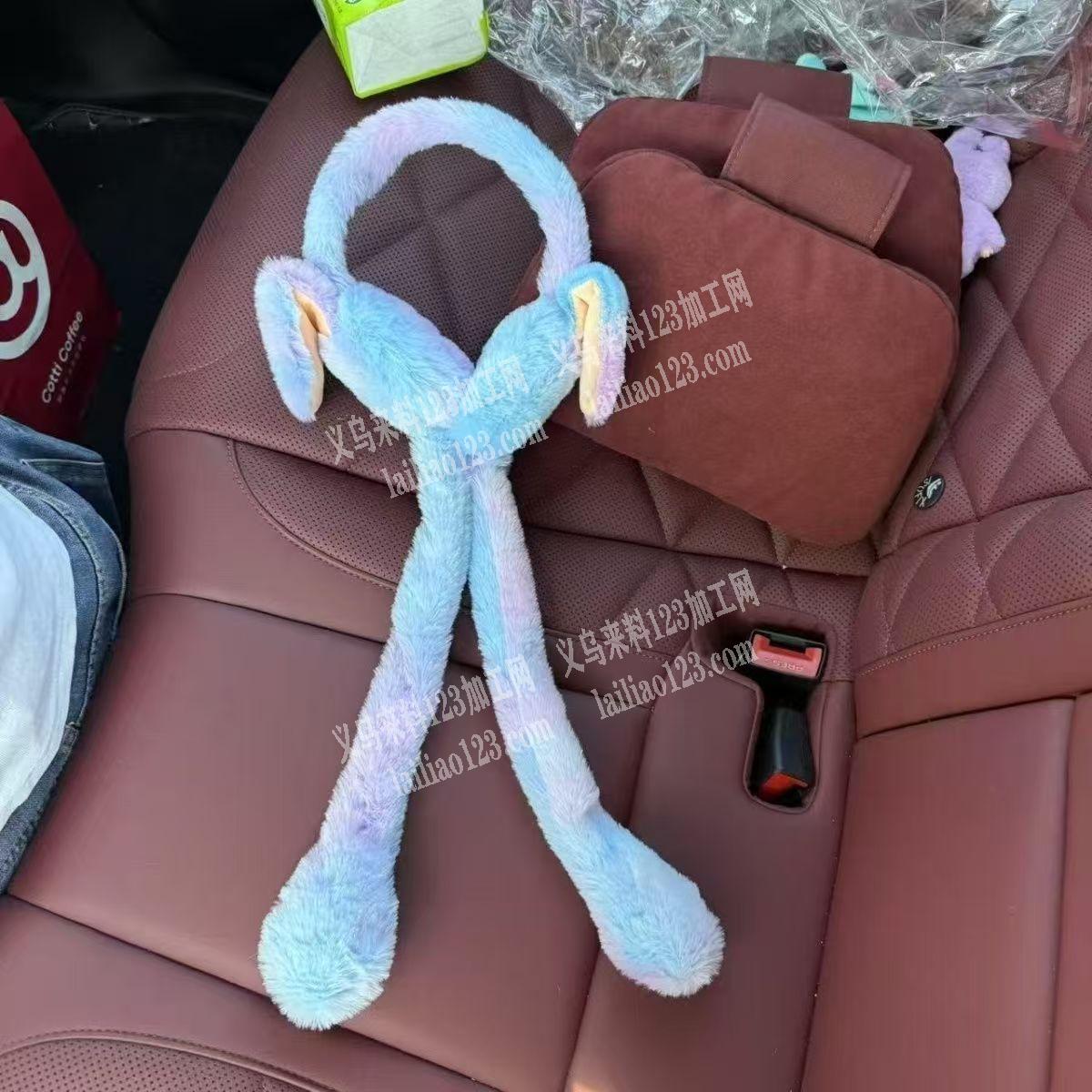 大量手工活外发加工【毛绒耳罩组装】，如图