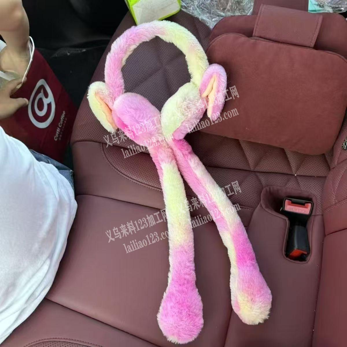 大量手工活外发加工【毛绒耳罩组装】，如图