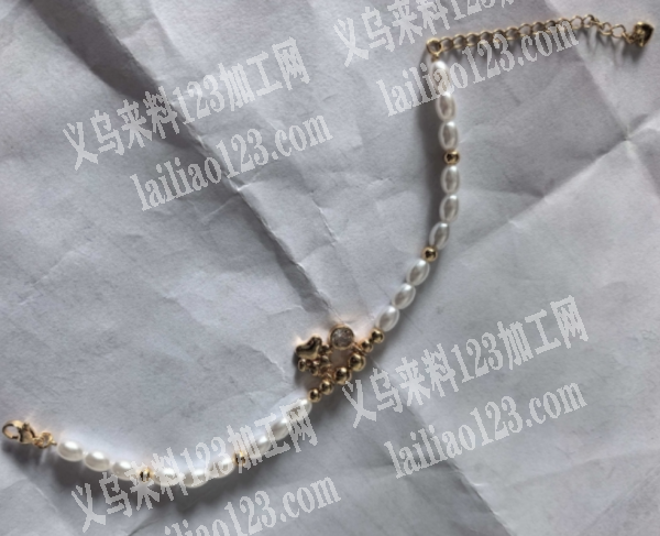 手链穿珠子的手工活外发，如图，寻找专业会