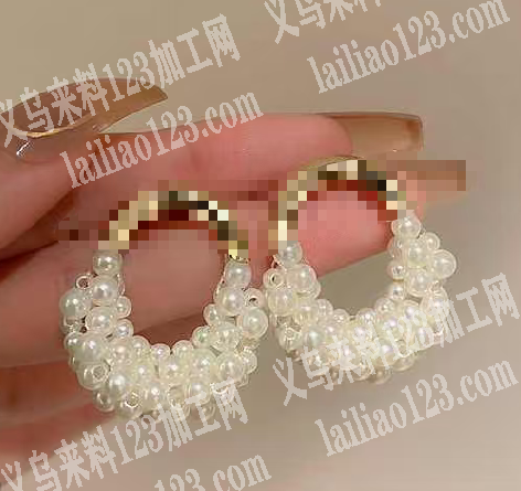 手工活《发外地做》穿米珠耳环的手工活外发