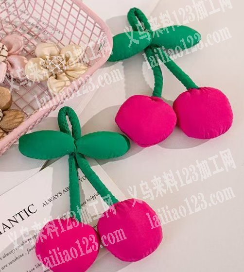 寻找专业做布艺饰品的工厂，请联系详谈，有