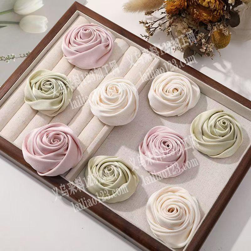 这个布艺手卷玫瑰花的手工活外发加工，寻找