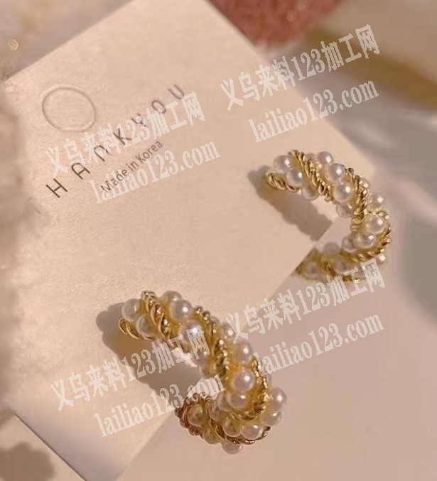 麻花耳环上面粘珠子点珠子，外发加工，寻找